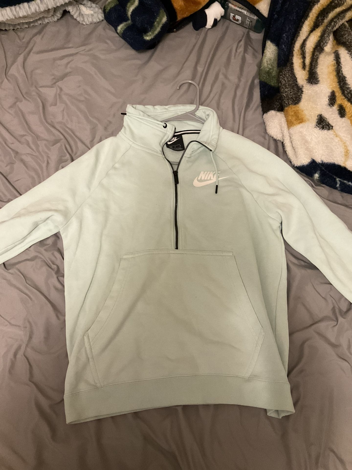 Women’s Nike Sweatshirt