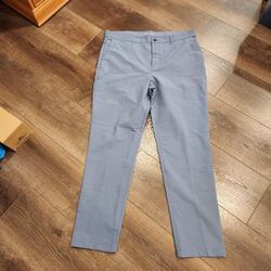 New with tag Men's light blue Banana Republic pants, size 40x34