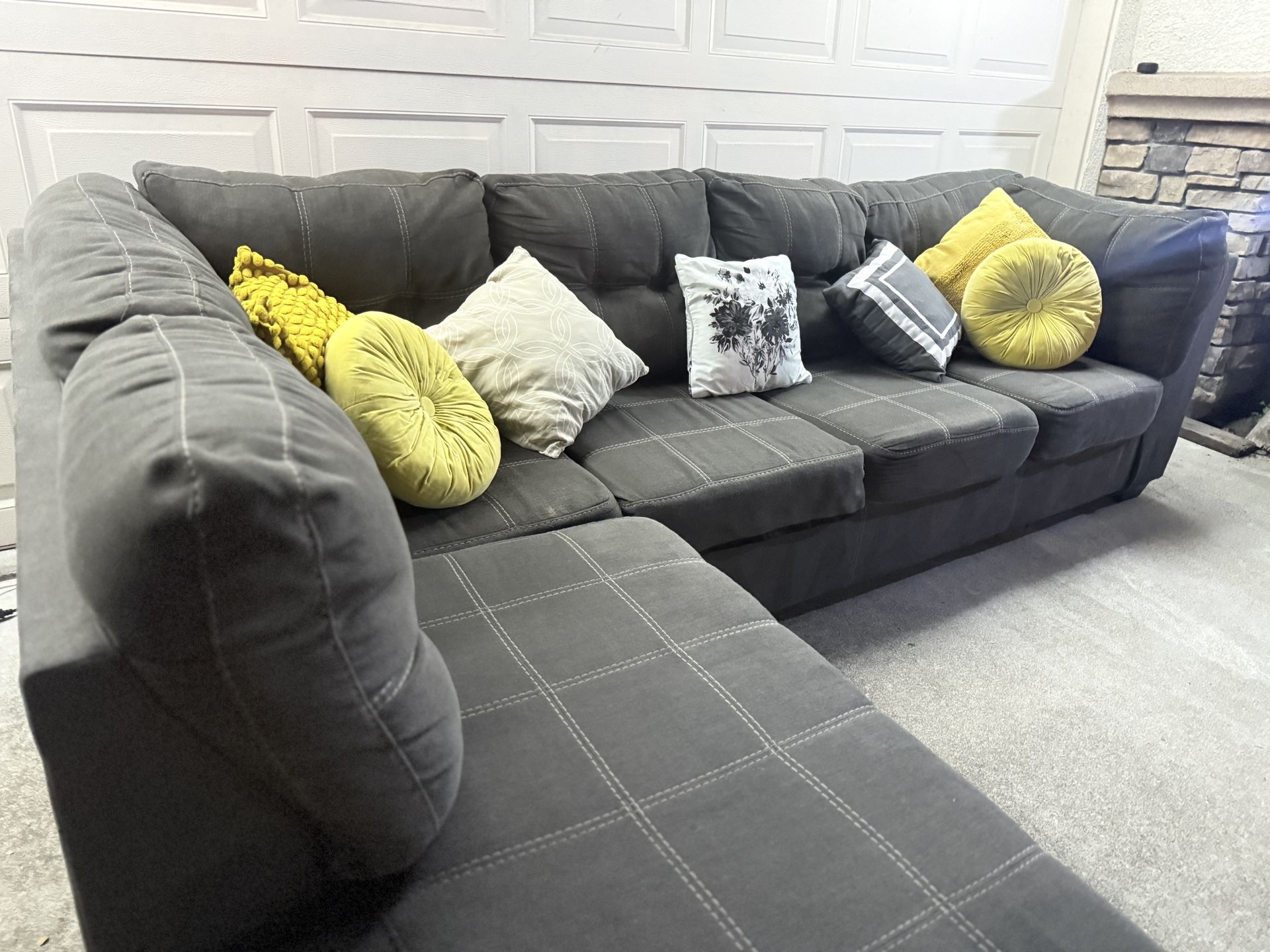 🚚📦FREE DELIVERY! MEDIUM GRAY SECTIONAL! GOOD QUALITY