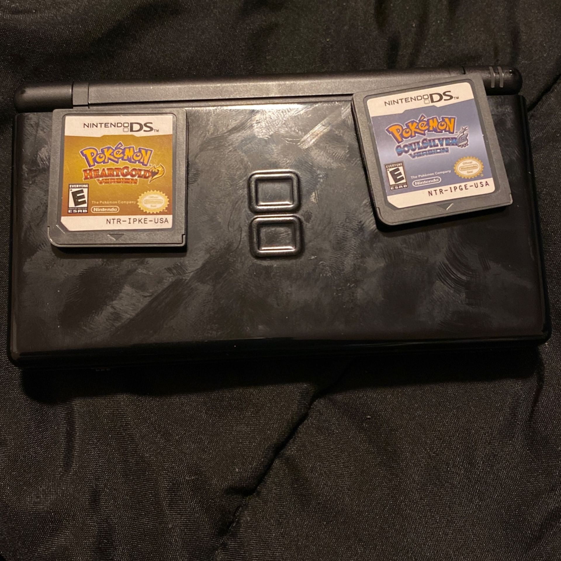 Pokémon Soul Silver And Heartgold With Ds Lite