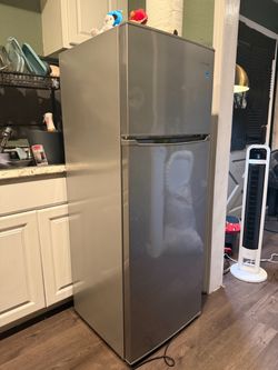 Stainless Steel Westbend Fridge 7.5 Cu.Ft