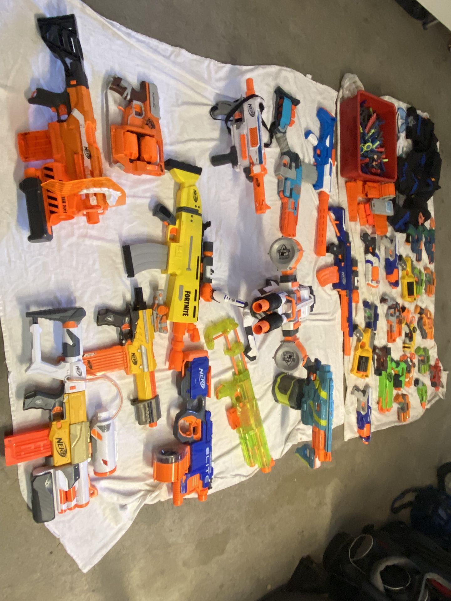 Nerf Guns 32 Pieces 