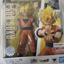 S.H. Figuarts Son Goku Figure