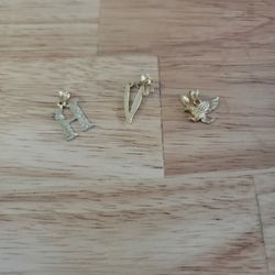 Small Pendabts 10k 3 To Choose 