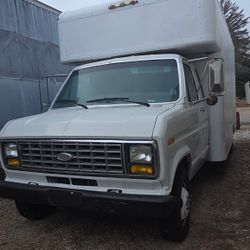 1990 Ford E-350