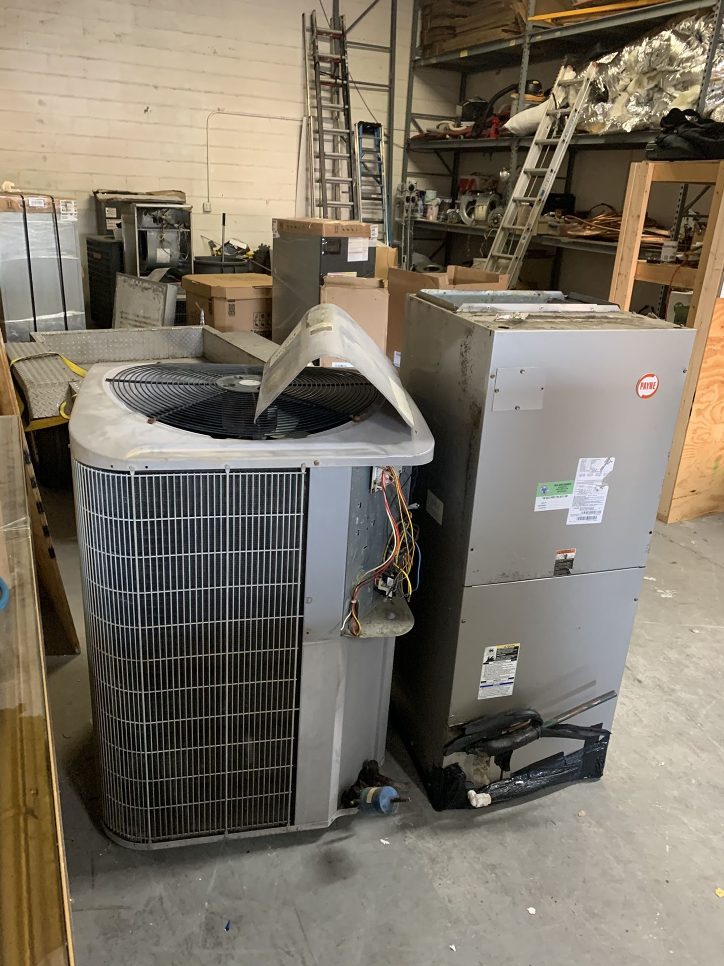 Carrier AC Air handler and condenser 3 ton .