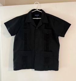 Boys black guayabera shirt Size L fits a M/L - 10-12