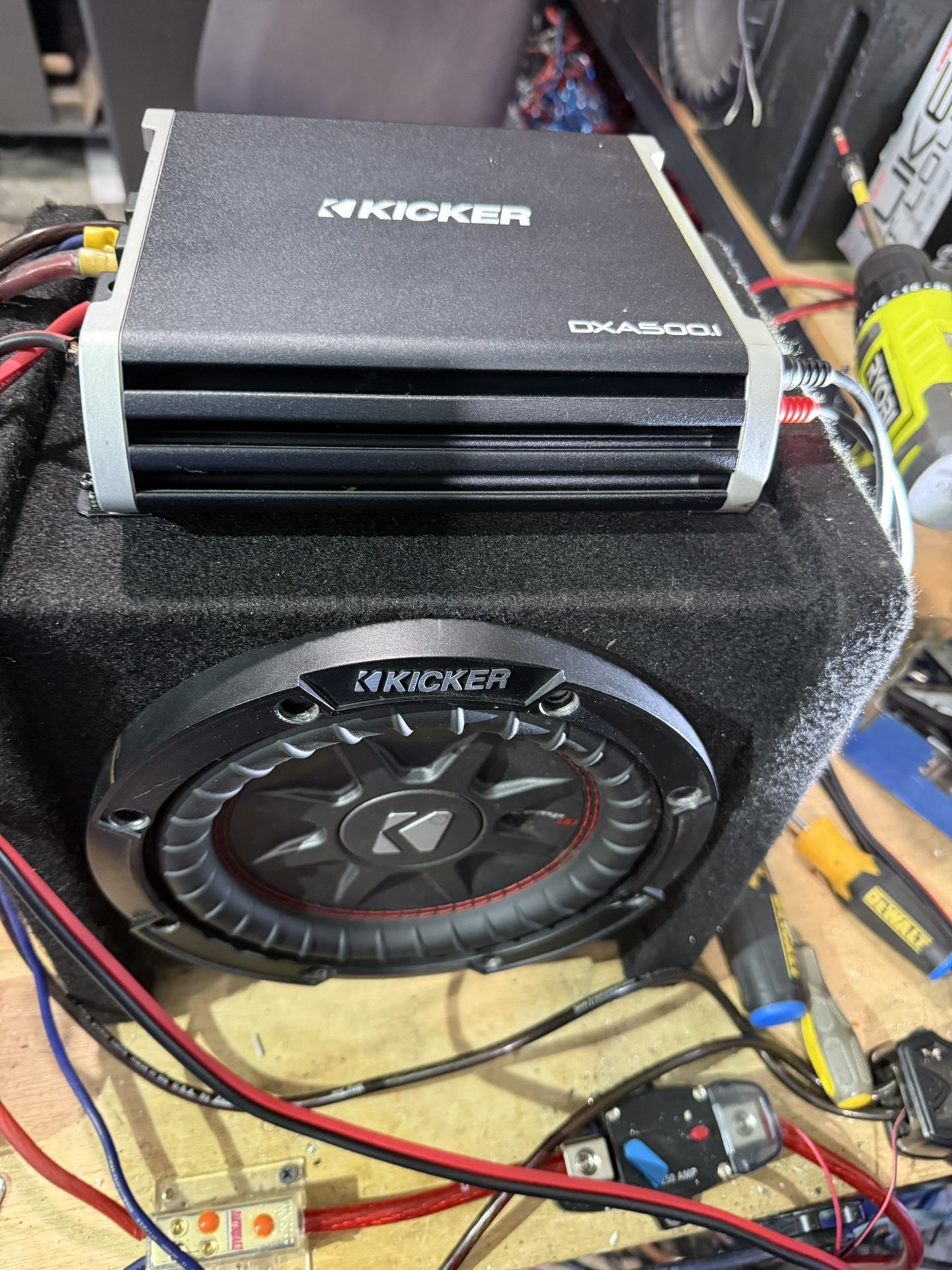 Kicker Comp Rt 8” Sub In Ported Box With Kicker 500 Amp