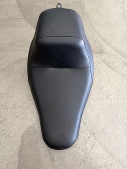 Harley Davidson Softail Low Rider ST OEM Full Rider Solo Seat (contact info removed)6  Only Meet up parking area  2790 Cabot Dr Ste 160 Corona, CA  92