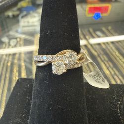 14KT Gold Ring W/ Twin Diamond Center 37865-2