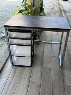 Beautiful Desk And Drawers.