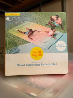 Giant splash mat