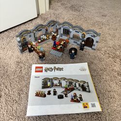 LEGO Harry Potter Hogwarts Castle: Potions Class, Collectible Halloween Toy for 8 Year Old Girls and Boys, 76431