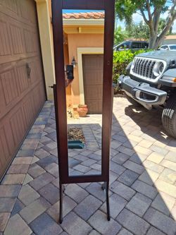 Dressing mirror/jewelry closet