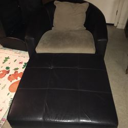 Swivel Chair With Ottoman