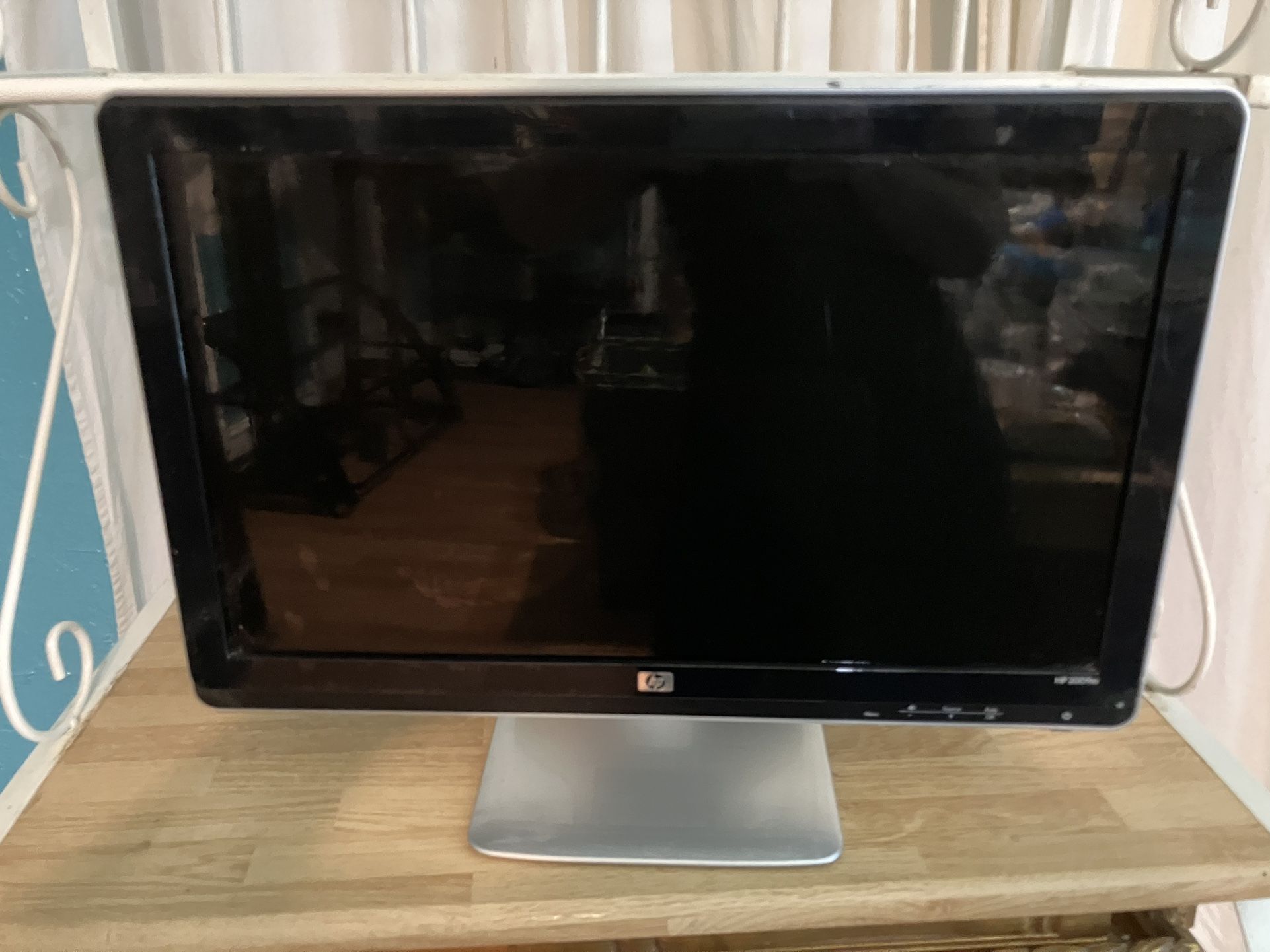 HP 20” Monitor