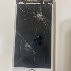 Broken iPhone S (Broken)