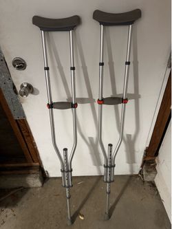 Walgreens Adjustable Aluminum Crutches (Fits 4'7" - 6'7" / 300 lbs)