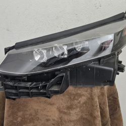 2016-2020 Toyota Mirai Headlight Assembly 