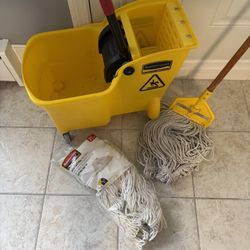 Commercial Mop Bucket With Mop
