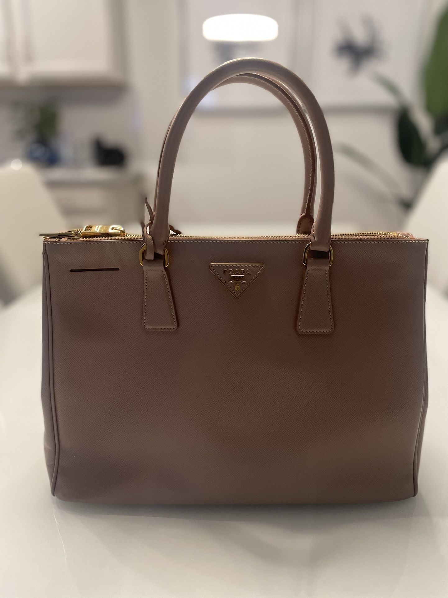 Saffiano Lux Cammeo