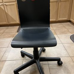 Child Size Rolling Desk Chair