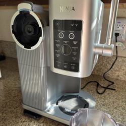 Ninja Creami Swirl Ice Cream Machine 