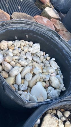 Piedra 2 por $5