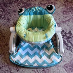  Fisher-Price Portable Baby Chair Sit-Me-Up Floor Seat. Machine Washable Seat Pad, Froggy