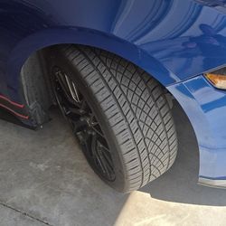 Awesome tires, 5,  A lot of tread left!