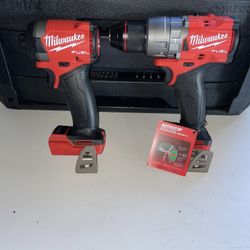 Milwaukee Drill Set