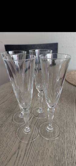 4ct. Cristal champagne glasses