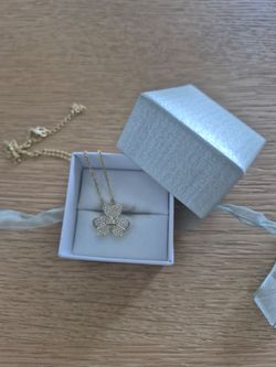 A perfectly delicate elegant necklace
