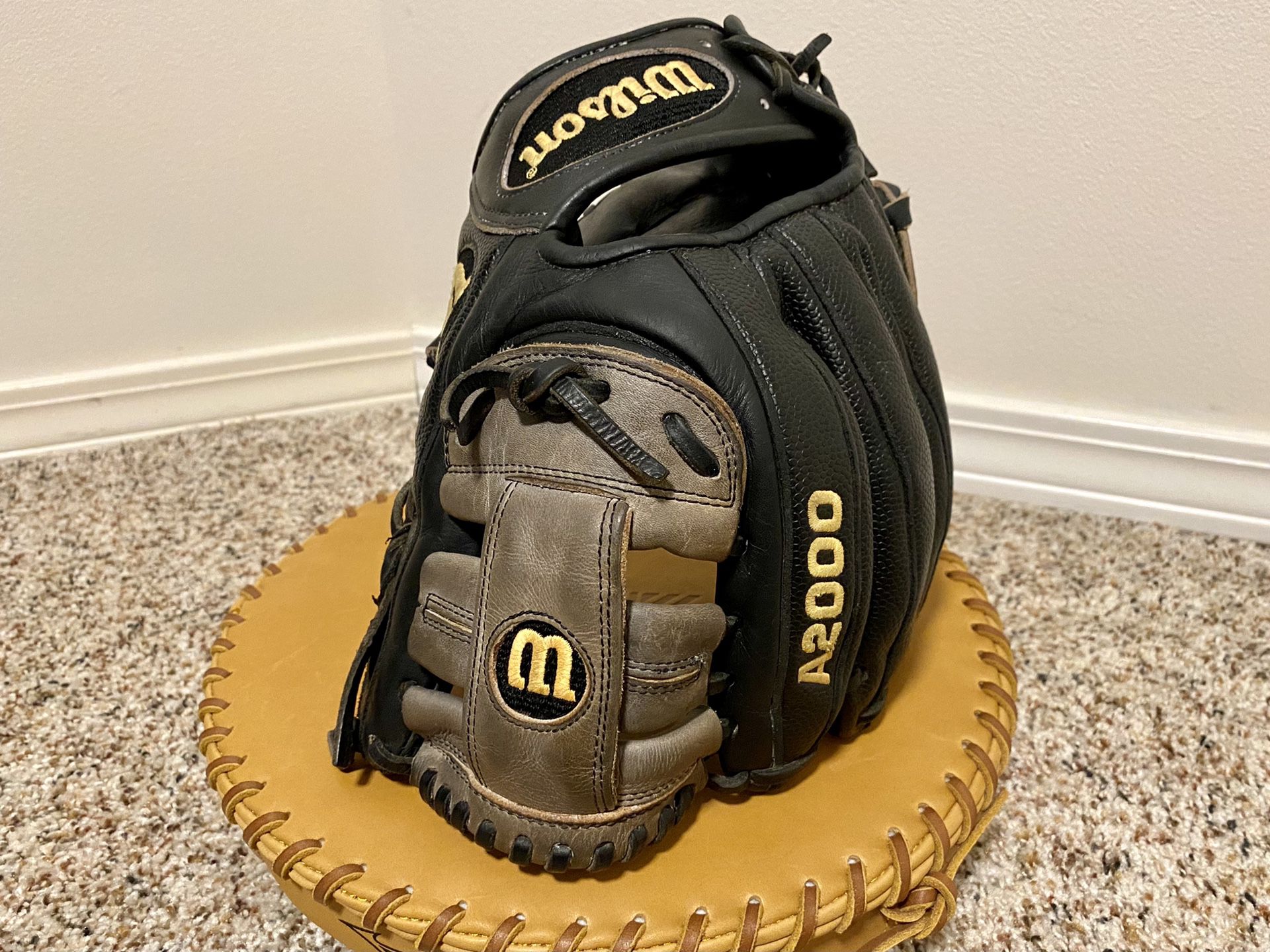 Wilson A2000 G4 Baseball Glove 11.5” with Superskin