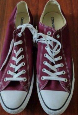 Converse Chuck Taylor Low Top Sneakers size 13