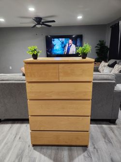 Dresser
