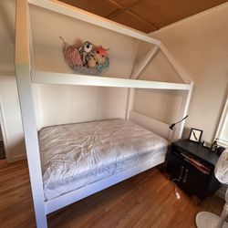 The Donna House Bed / Full