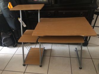 Computer Desk – Good Condition