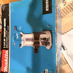 New Never Used Makita RT0701C