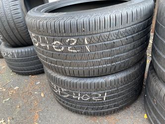 315/40R21 continental 315/40/21 pair of 2 used matching tires in great condition  125$  each tire plus tax .  Mount available but not included. Wheel 