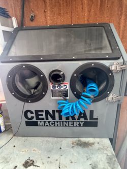 Sand blaster