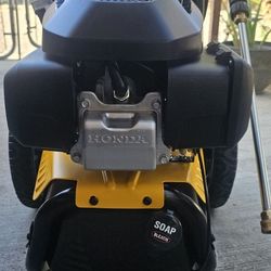 DEWALT PRESSURE WASHERS MOTOR HONDA GAS 3300PSI TRABAJA MUY BIEN 