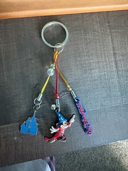 Disney World Sorcerer Mickey & Cinderella Castle Keychain