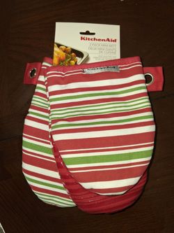 KitchenAid Stripe mini oven mitt set
