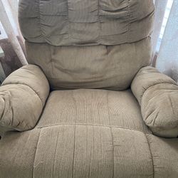 Comfy Recliner 
