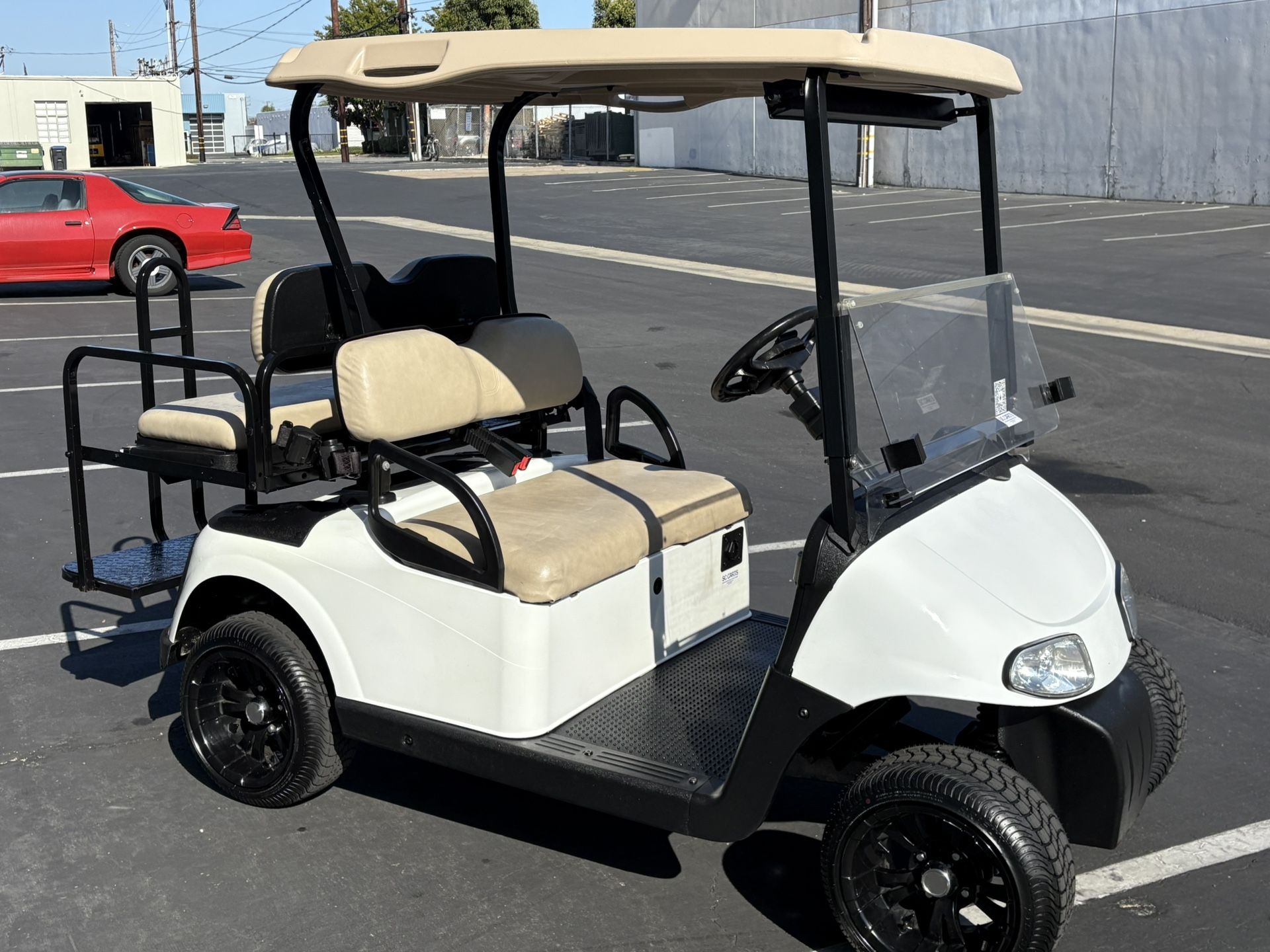 2013 E-Z-GO RXV 4-Passenger Non-Lifted 48-Volt Golf Cart