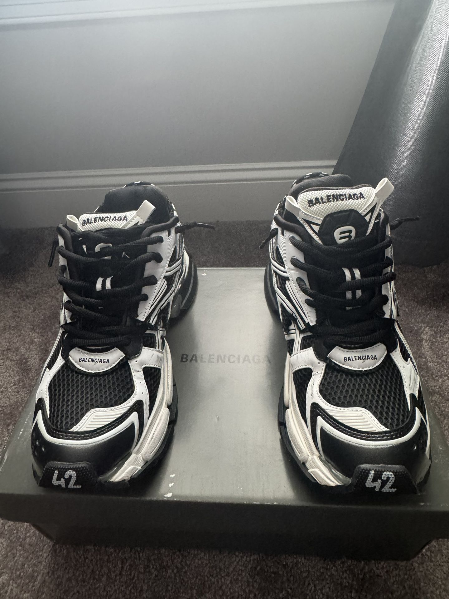 balenciaga runners
