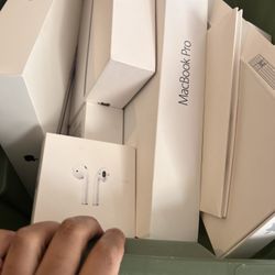 empty apple boxs watch earpods laptops  loe bulk about 20