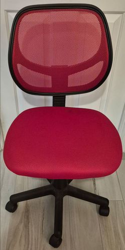 RED MESH SWIVEL OFFICE CHAIR with CURVED SQUARE BACK