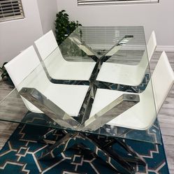 Modern Glass Dining Table with 6 Chairs – Excellent Condition